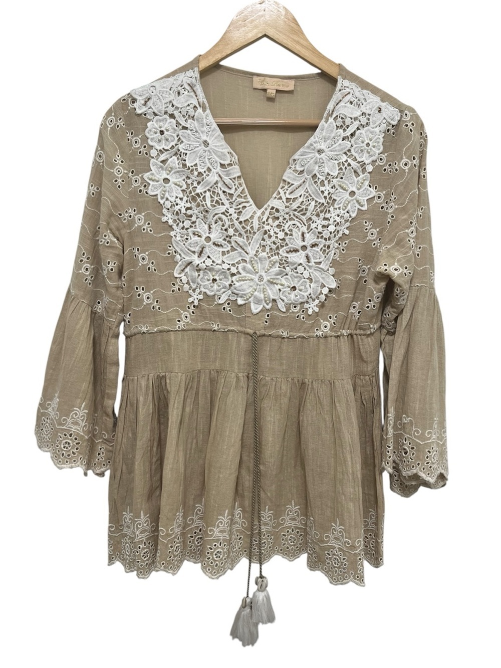 Chloe Laetitia Paris Boho Embroidered V-Neck Bell Sleeve Peasant Top White Lace